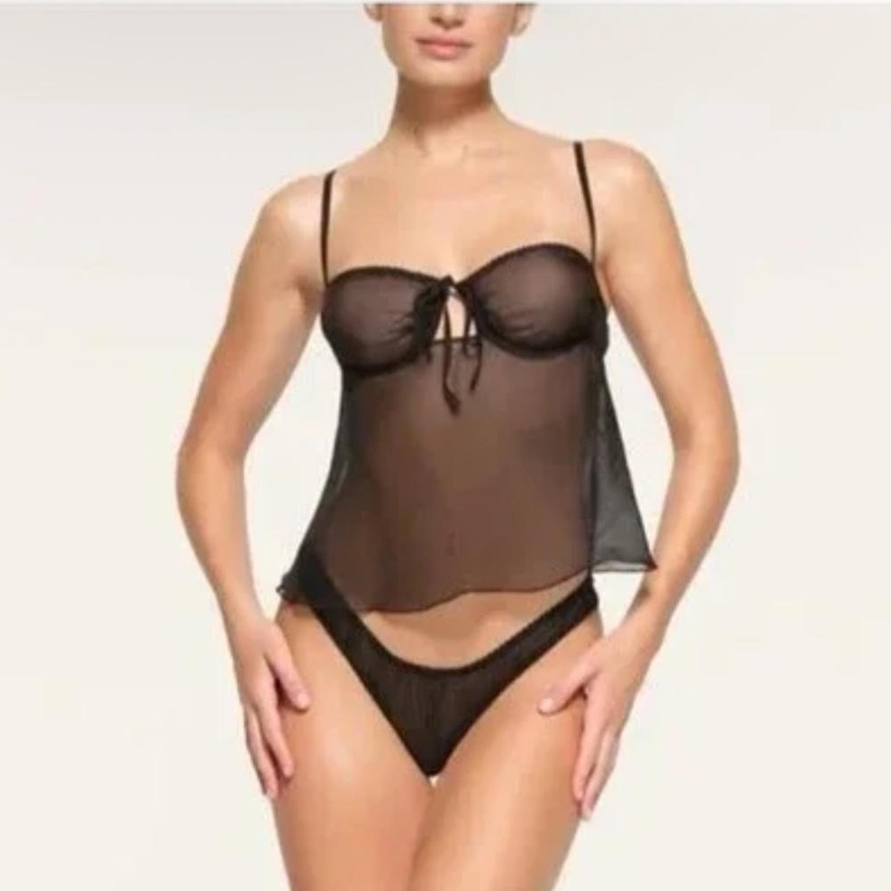 skims - romance babydoll top (onyx)